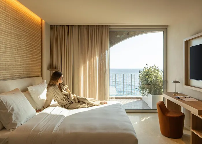 Coast Mgallery Collection מלון