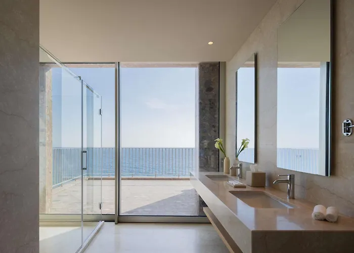 Otel Coast Mgallery Collection